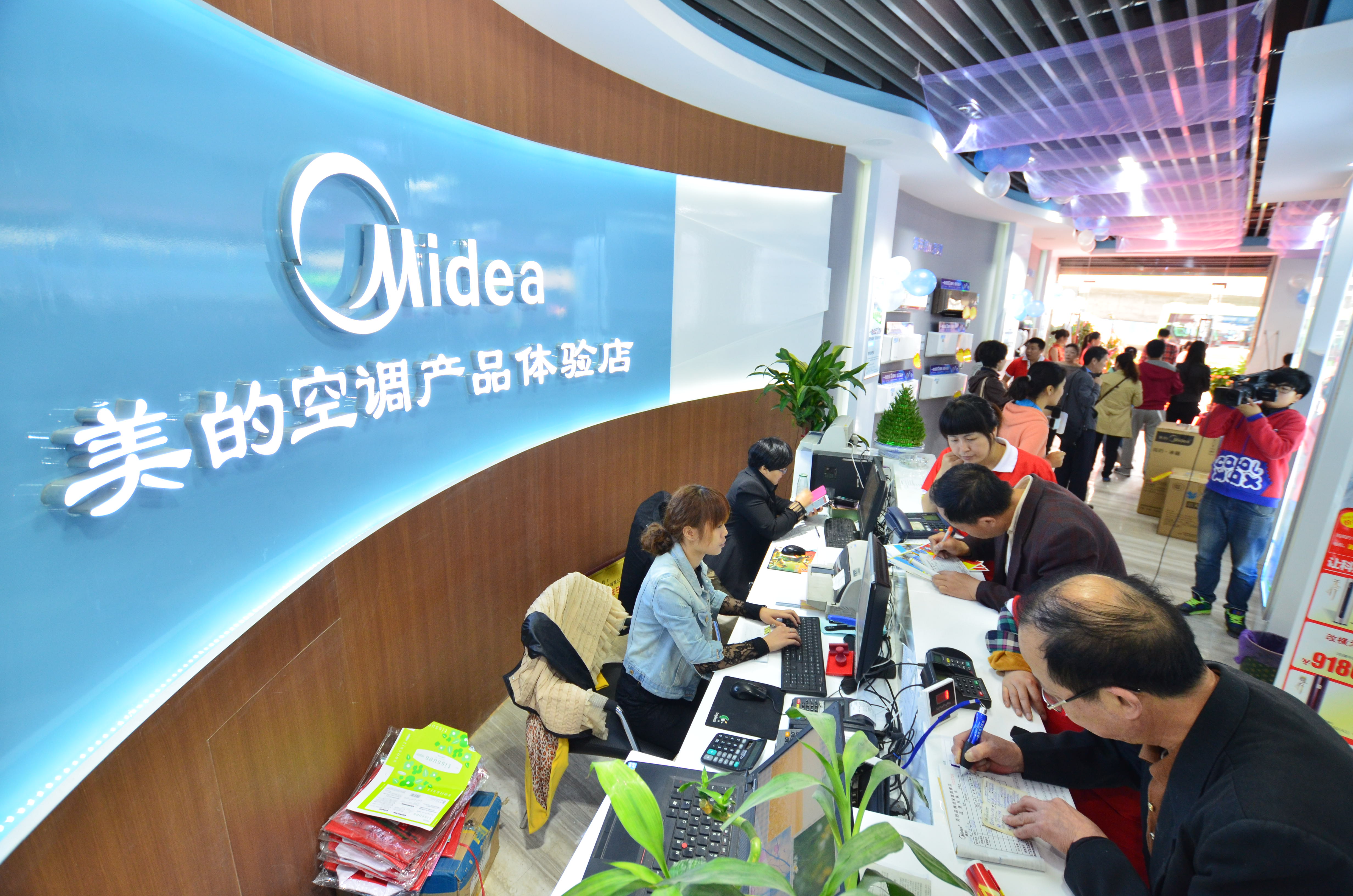 ���Ŀ��{(di��o)���۽����M��ʹ�Ãrֵ���Գ־�Ʒ��(zh��n)�Բ��ӓu